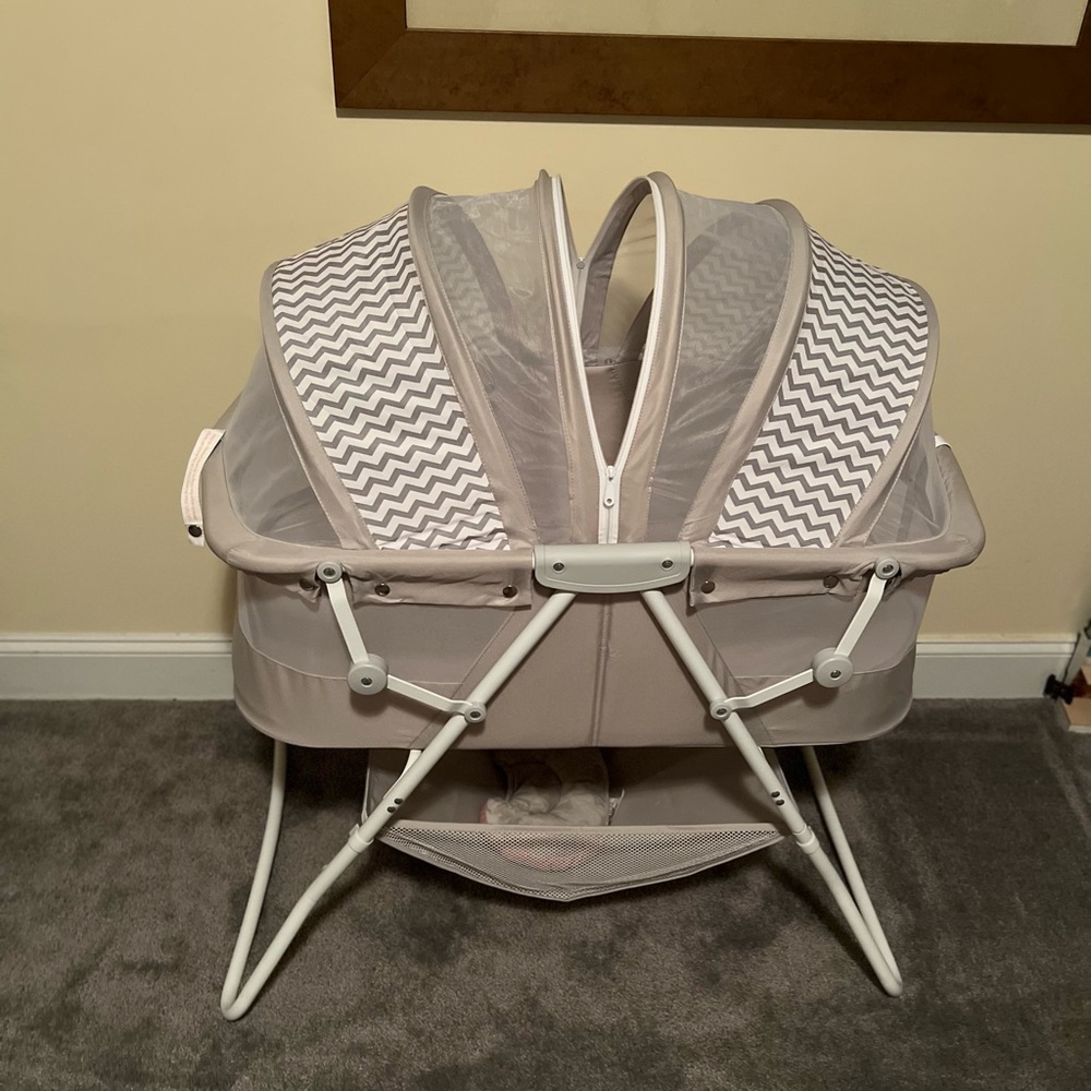 Gently used bassinet